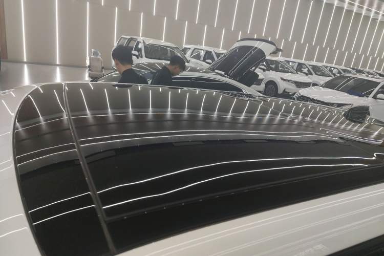 Used Land Rover Range Evoque 2024 Aurora L 249 PS Prestige Light-Chasing Edition
