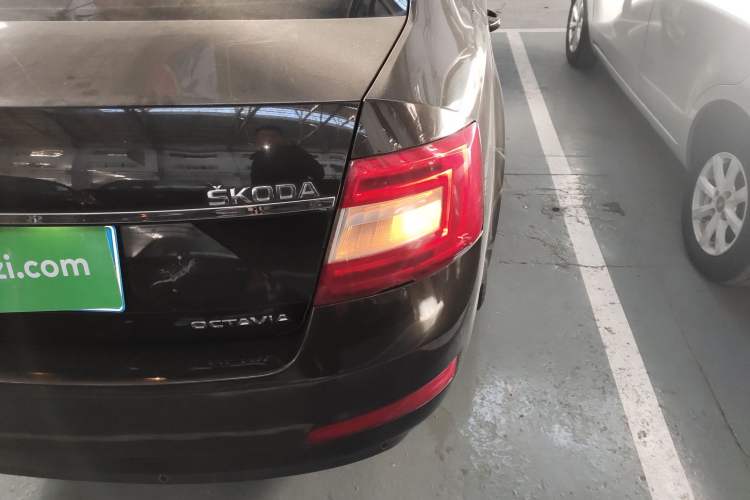Used Skoda Octavia 2015 1.6L Manual Yijie Edition
