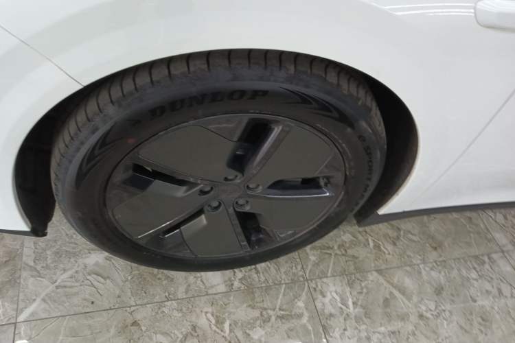 Used Li Auto Li Auto i6 2025 Model Two-Wheel-Drive Standard Type
