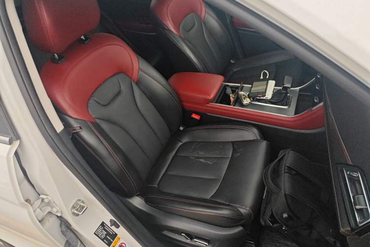 Used CHANGAN CS75 2022 Blue Whale Edition 1.5T DCT Prestige Model
