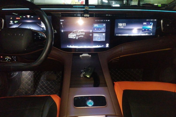 Used EXEED Lanyue 2023 400T Four-Wheel Drive Star Prestige 7-Seater Audio And AC Panel