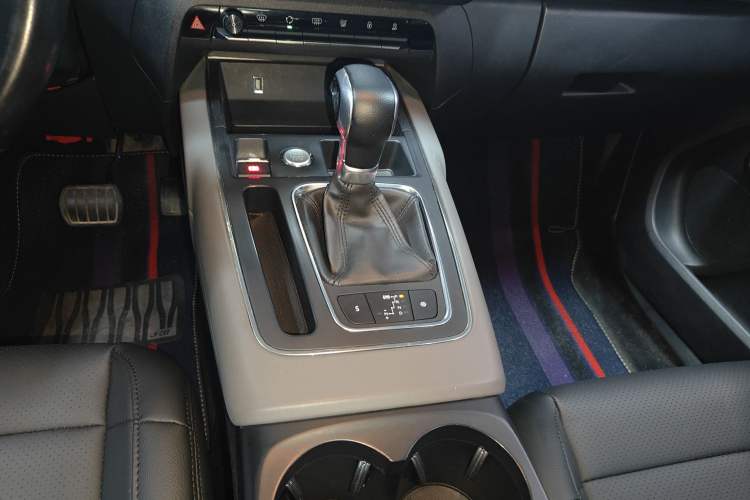 Used Citroen C5 AIRCROSS 2017 350THP Fashion Edition Gear Lever