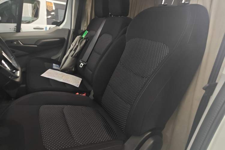 Used SAIC MAXUS Xintu V80  Left Rear Seat