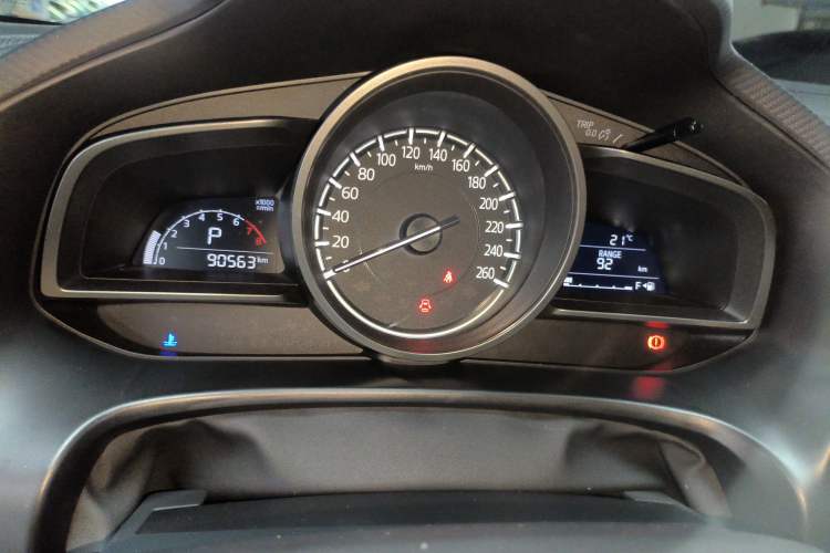 Used Mazda 3 Axela 2017 Sedan 1.5L Automatic Comfort Model Emission Standard China V
