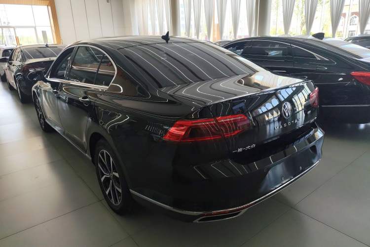 Used Volkswagen Magotan 2020 330TSI DSG Leading Model Rear Left 45 Deg