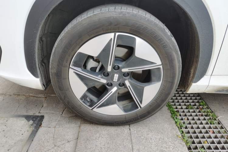 Used Geely Galaxy E5 2024 440km Launch Edition