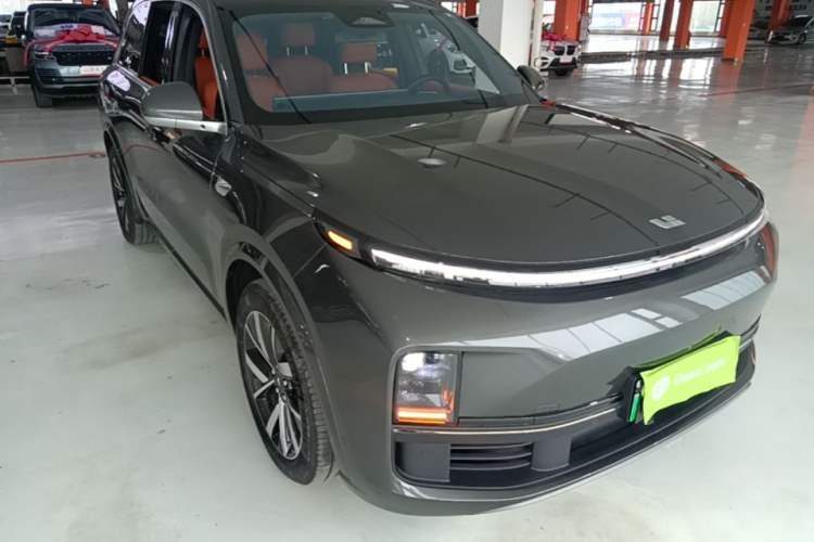 Used Li Auto L8 2023 Pro Model
