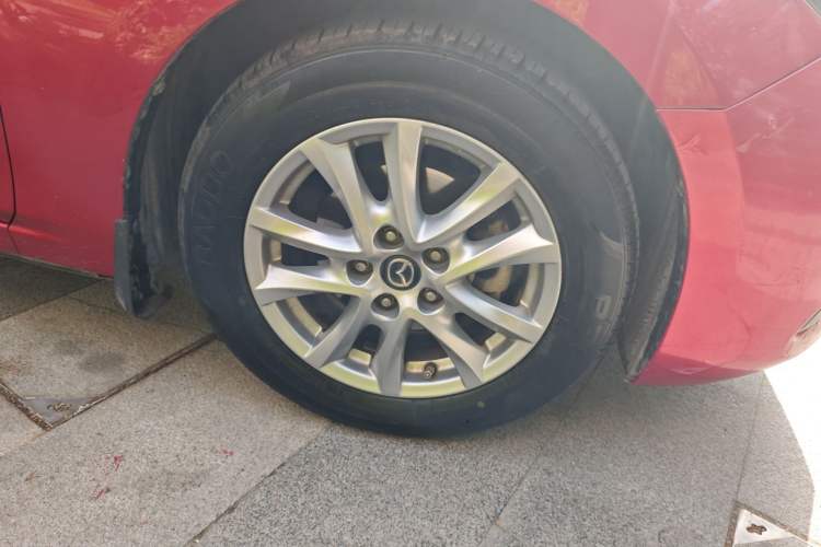 Used Mazda 3 Axela 2017 Sedan 1.5L Automatic Comfort Model Emission Standard China V
