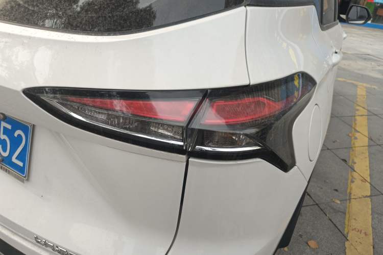 Used Baojun 510 2019 1.5L CVT Enjoyment Model China VI Emission Standard Right Rear Taillight