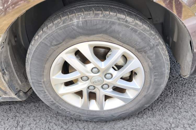 Used Geely Auto Emgrand 2016 Sedan 1.5L Manual Luxury Model
