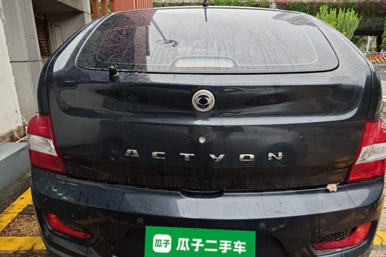 Used SsangYong Actyon 2014 2.3L Two-Wheel Drive Manual Transmission Entry-Level Gasoline Version