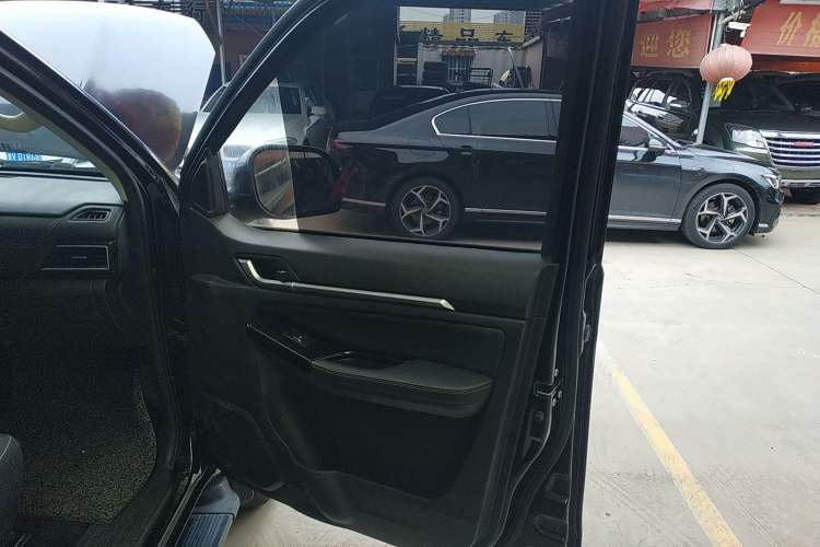 Used Foton Tunland 2020 2.0T Tigon 5 Diesel Two-Wheel-Drive Elite Version High Ground Clearance Standard Wheelbase 4F20TC
