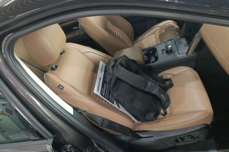 Used Land Rover Discovery Sport 2024 Luxury Custom Edition