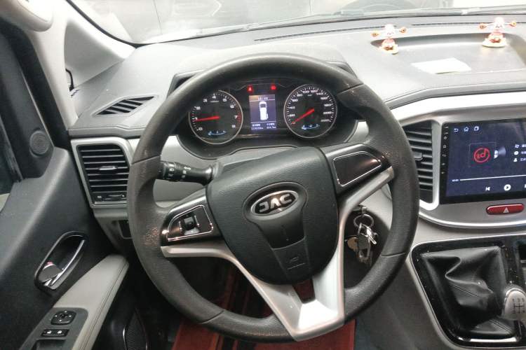 Used JAC Refine M4 2018 2.0L Manual Express Version