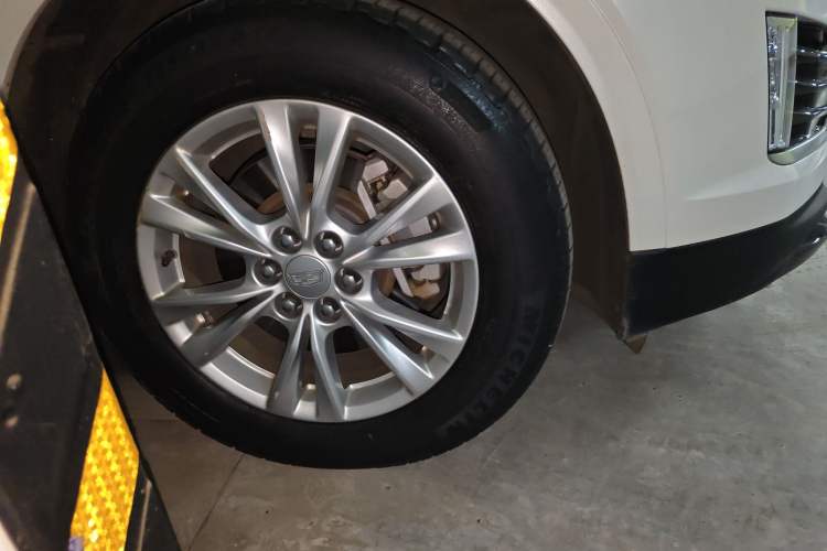 Used Cadillac XT5 2020 28T Tech Edition