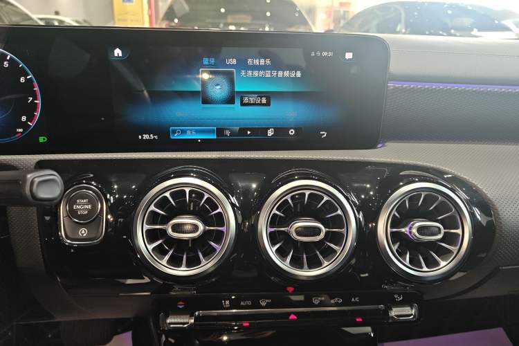 Used Mercedes-Benz A-Class 2021 A 200 L Sport Sedan Fashion Model
