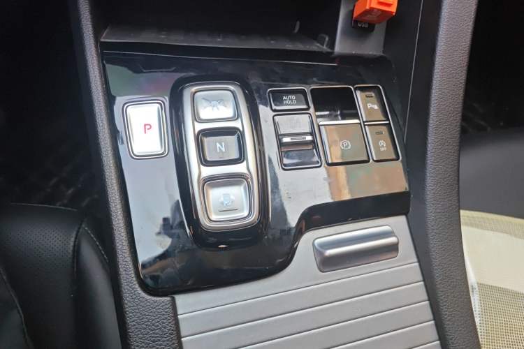 Used Hyundai Sonata 2020 270TGDi DCT GLS Elite Edition Gear Lever