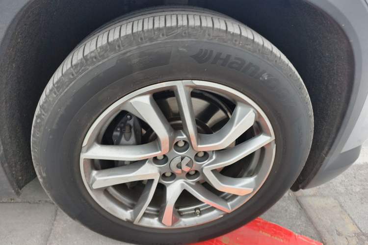 Used Nio ES6 2020 420 km Sport Edition Right Front Wheel Hub
