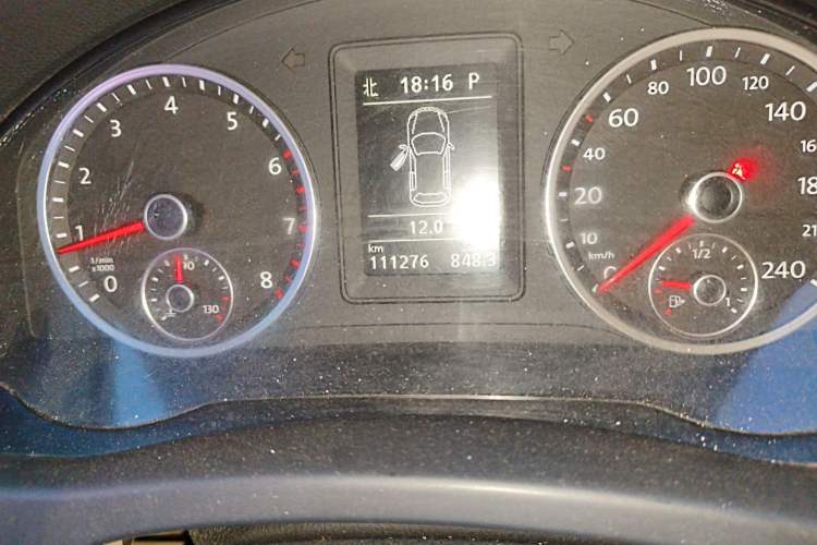 Used Volkswagen Tiguan 2012 1.8TSI Automatic Two-Wheel Drive Elite Edition Odometer Close Up