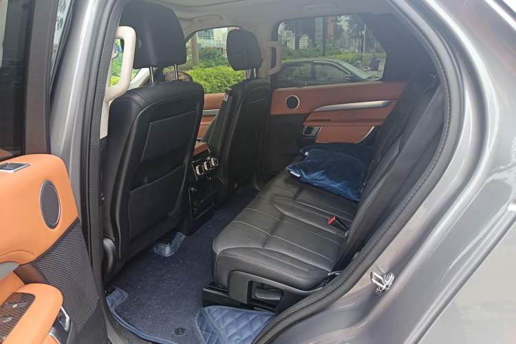 Used Land Rover Discovery 2020 3.0 SC V6 30th Anniversary Special Edition Left Rear Seat