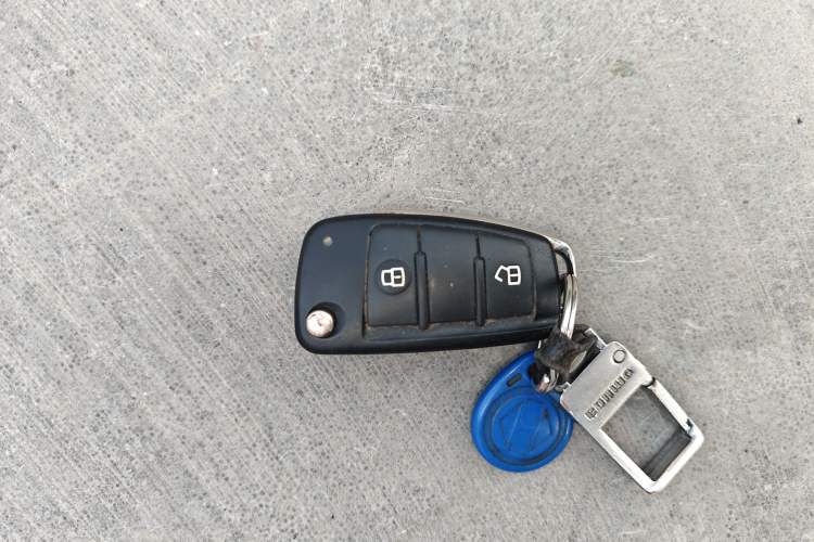 Used JAC Group Refine 2015 2.0L Shuttle Gasoline Long-Wheelbase Comfort Version HFC4GA3-3D
