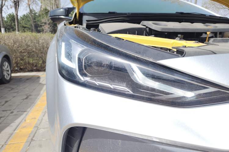 Used MG 5 2022 180 DVVT CVT Youth Flagship Edition Right Front Headlight