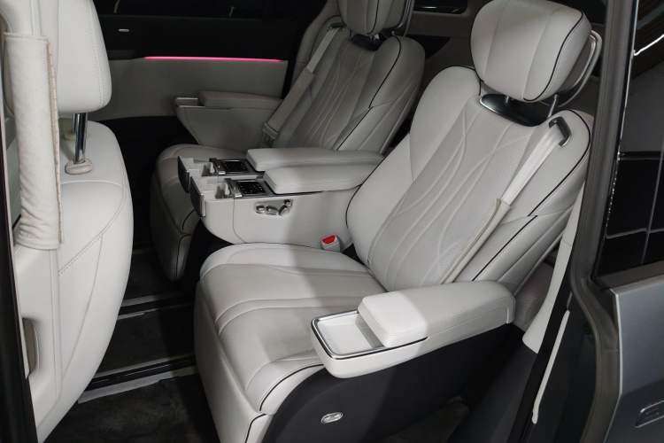 Used XPeng X9 2025 Starship Edition
