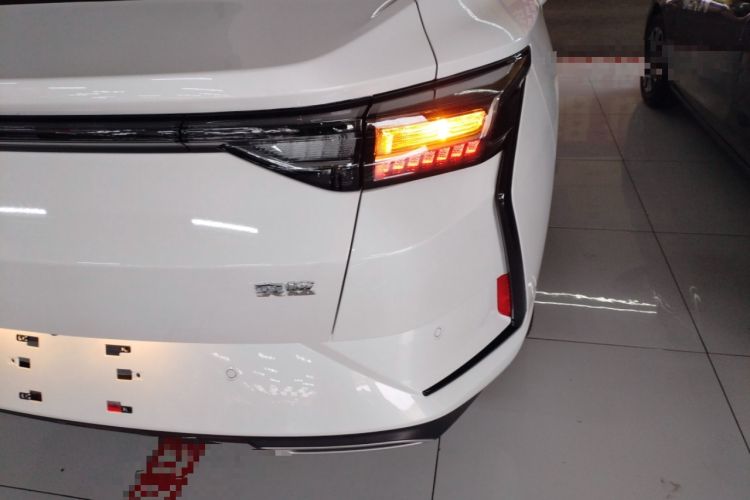 Used Dongfeng Aeolus Yixuan 2026 1.5L Automatic Luxury Edition
