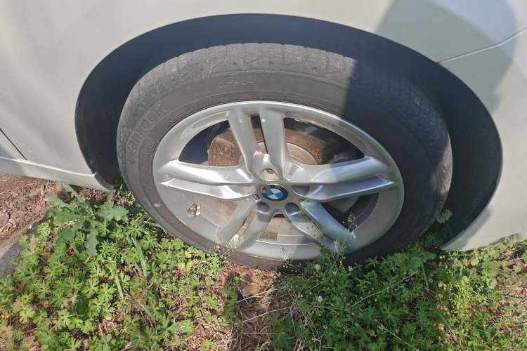 Used BMW 1 Series 2021 120i M Sport Night Edition Right Front Wheel Hub