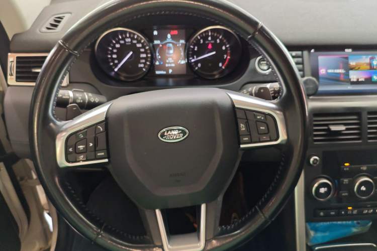 Used Land Rover Discovery Sport 2018 240 PS SE Version