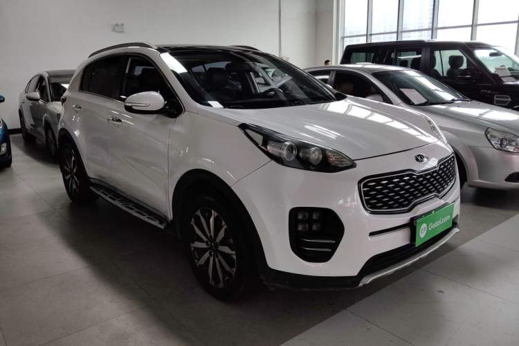 Used Kia KX5 2016 1.6T Automatic Two-Wheel Drive DLX Front Right 45 Deg