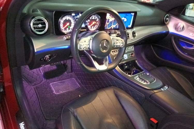 Used Mercedes-Benz E-Class 2019 E 200 Sport Edition Center Console