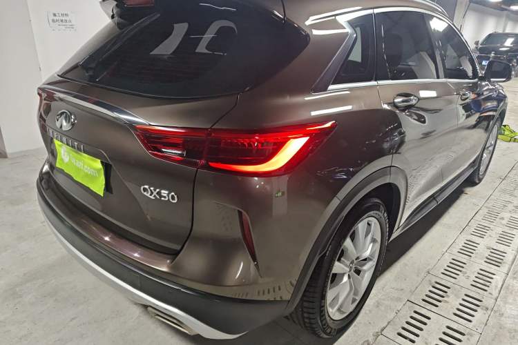 Used Infiniti QX50 2018 2.0T Four-Wheel Drive Elite Edition Right Rear Taillight