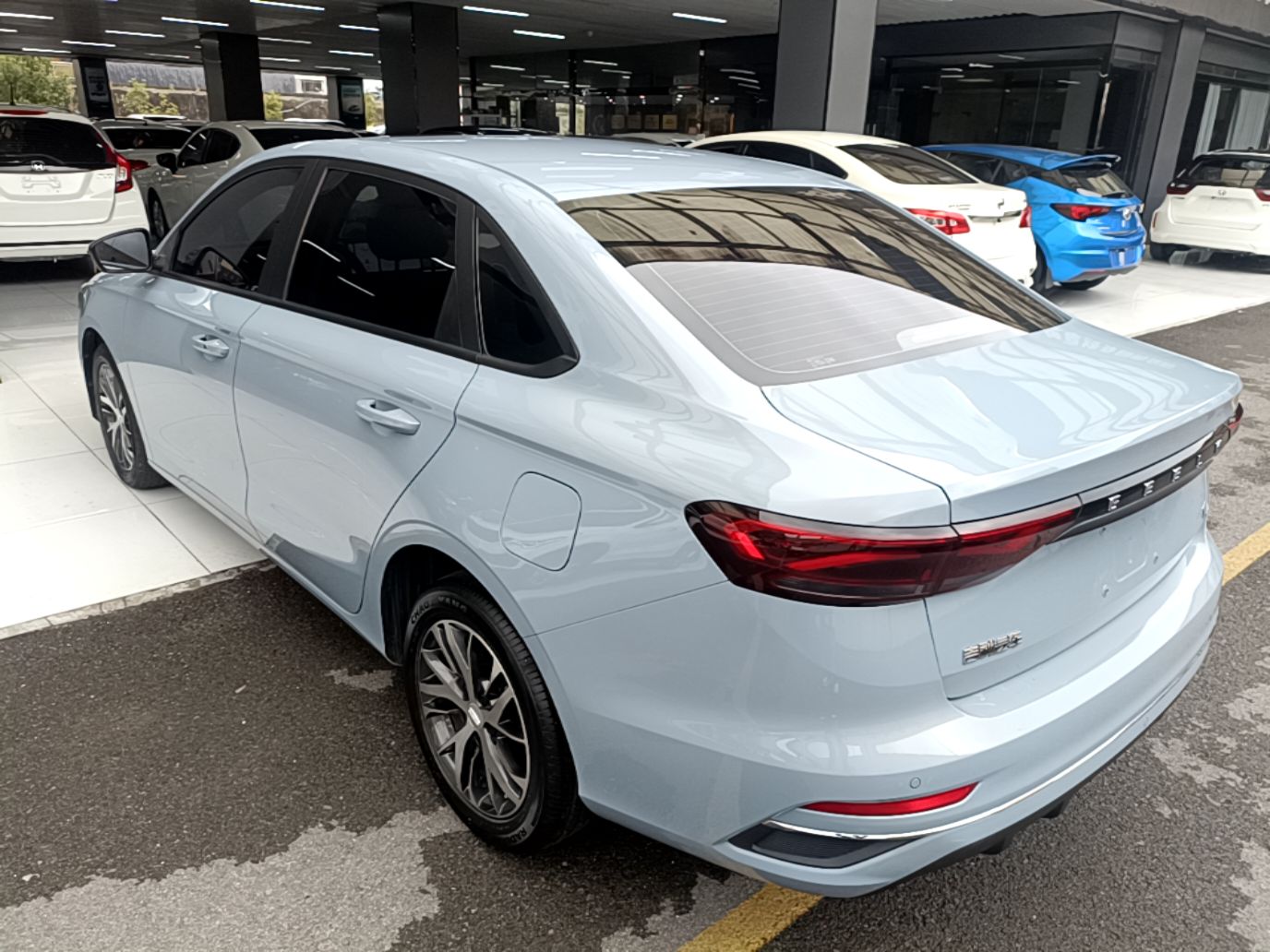 Geely Auto Emgrand 2023 4th Generation Champion Edition 1.5L CVT Luxury Model — снимка 4