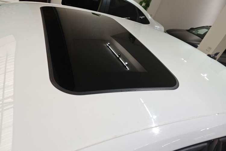 Used Volkswagen Sagitar 2016 230TSI 25th Anniversary Edition Roof