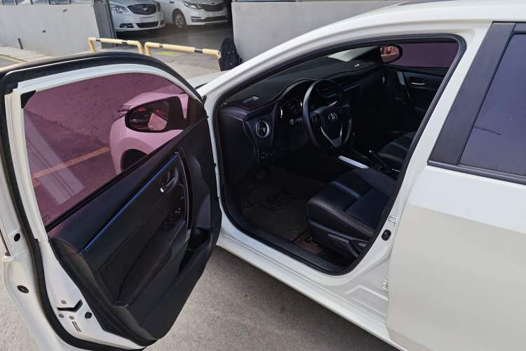 Used Toyota Levin 2018 185T CVT Luxury Edition China V Standard Driver Seat