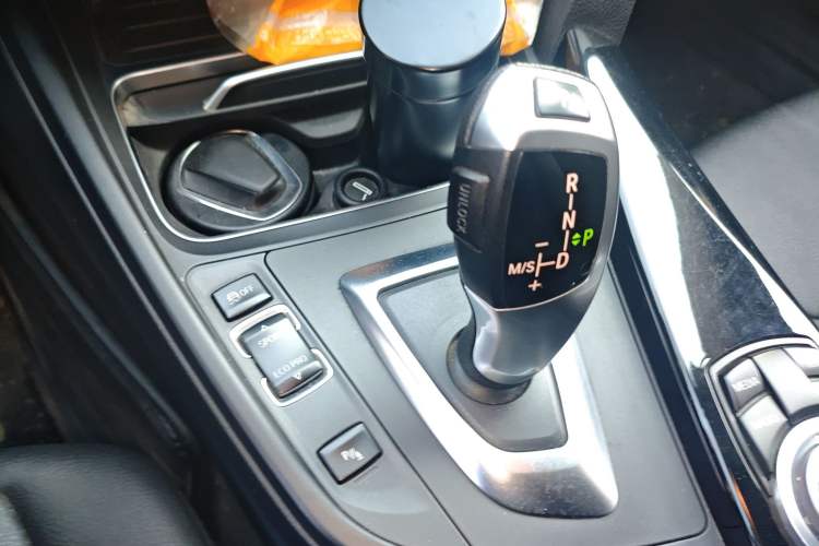 Used BMW 3 Series 2016 320i Fashion Model
