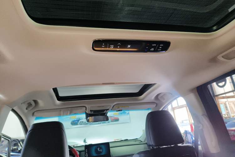 Used Honda Elysion 2024 2.0L eHEV Luxury Edition