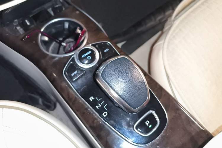 Used Denza Denza 2017 Honor Edition
