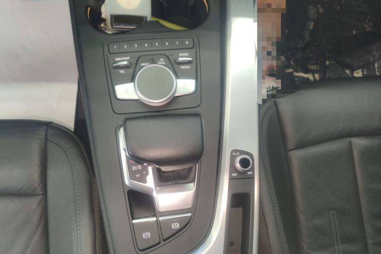 Used Audi A4L 2019 40 TFSI Fashion Edition China VI Emission Standard
