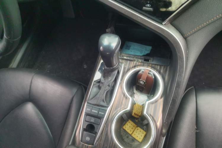 Used Toyota Camry 2019 2.5G Luxury Edition China VI Standard Gear Lever