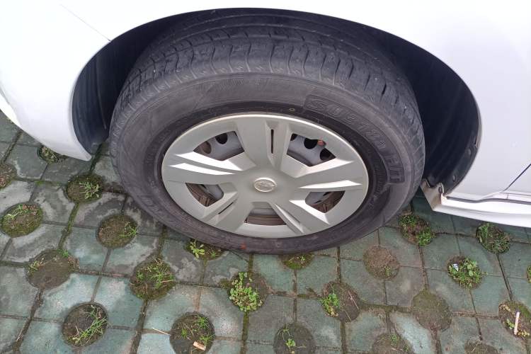 Used Venucia T70 2016 1.6L Manual Ruixing Edition Left Front Wheel Hub