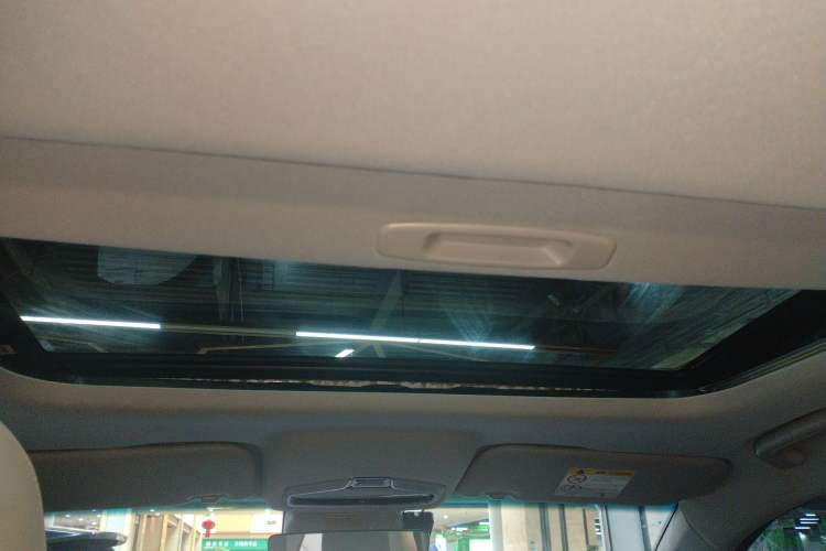 Used Geely Auto Emgrand L HiP 2022 1.5TD-DHT Pro 100KM Super Rui Headliner