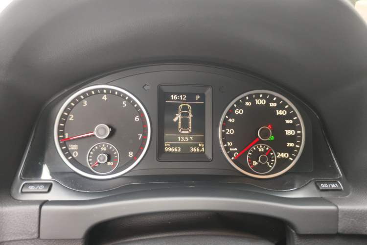 Used Volkswagen Tiguan 2013 1.8 TSI Automatic Two-Wheel Drive Comfort Edition Instrument Cluster
