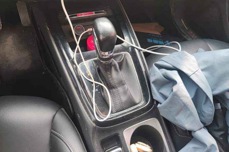 Used Roewe i5 2019 1.5L Automatic 4G Connected Langhao Edition Gear Lever