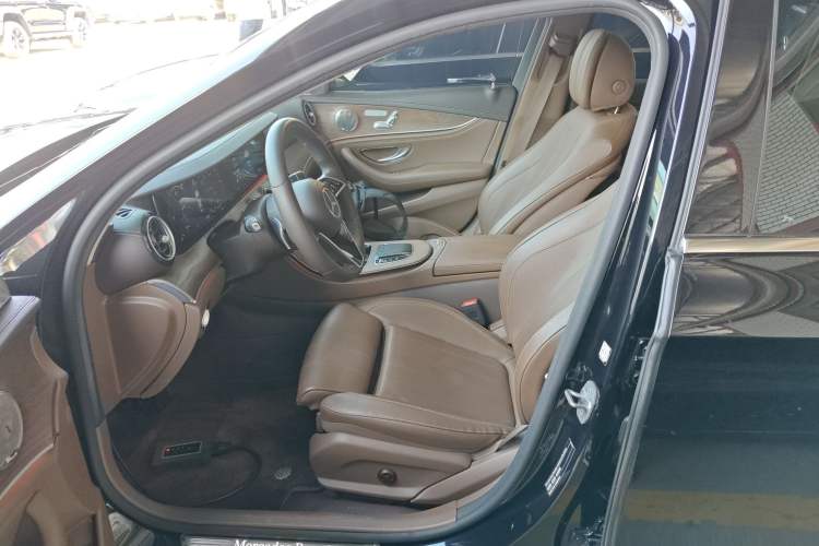 Used Mercedes-Benz E-Class New Energy 2022 Facelift E 350 e L Plug-in Hybrid Sedan Driver Seat