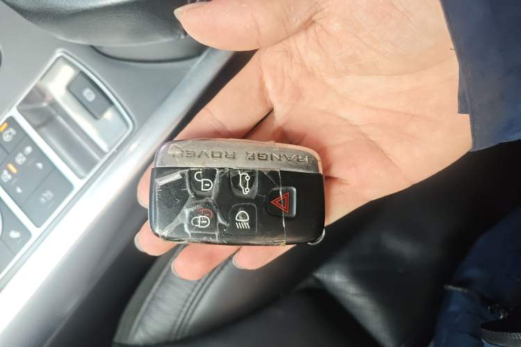 Used Land Rover Range Sport 2016 3.0 SDV6 HSE Vehicle Key