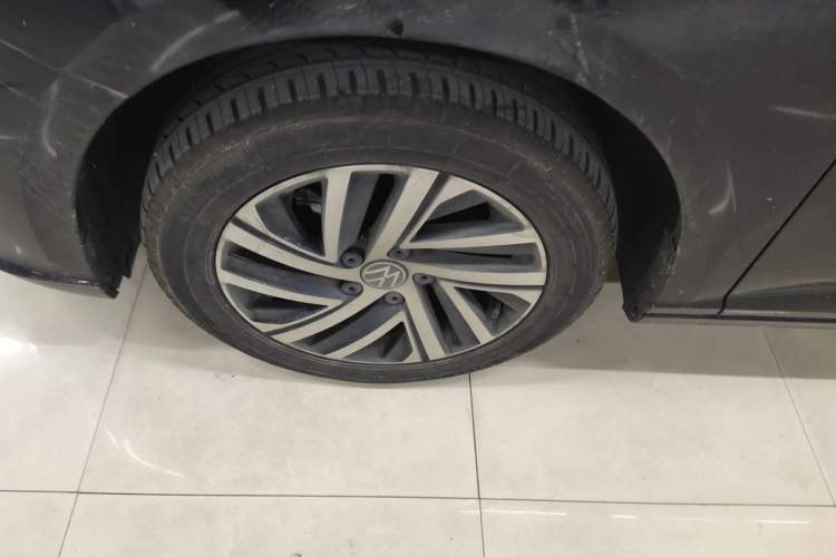 Used Volkswagen Lavida 2023 280TSI DSG Starry Sky Deluxe Edition Left Front Wheel Hub