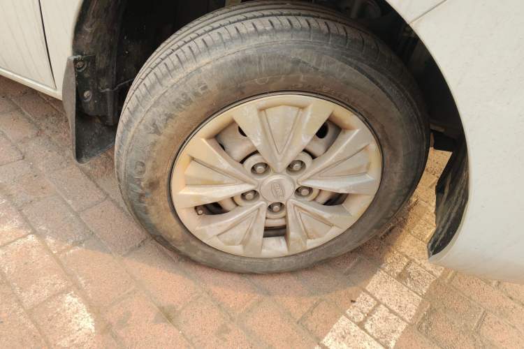 Used JAC Refine M3 2019 1.8L 5-Seater Express Edition Right Front Wheel Hub