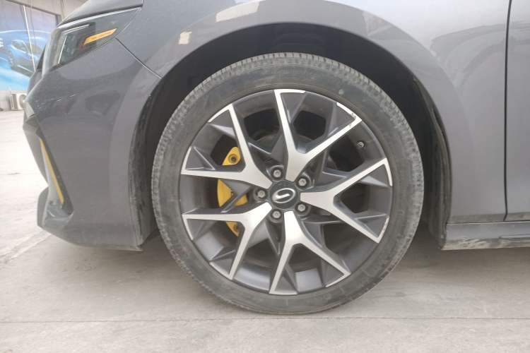 Used GAC Trumpchi EMPOW 2021 270T DCT J15 Version Left Front Wheel Hub